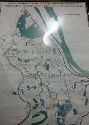 Thoát nước nắp hố ga
